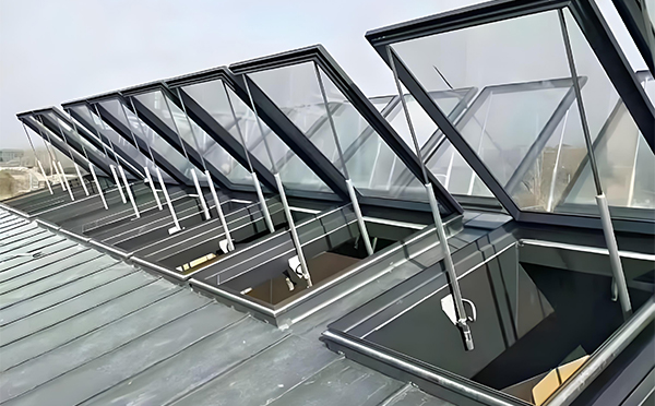 卓尼消防排烟窗