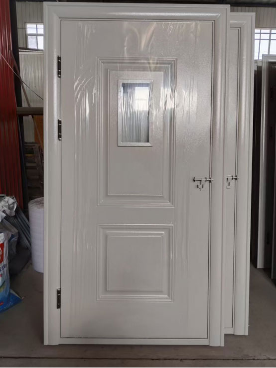 卓尼学校教室门