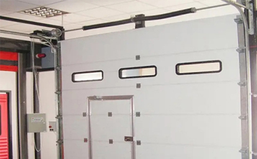 卓尼工业提升门的安装方法